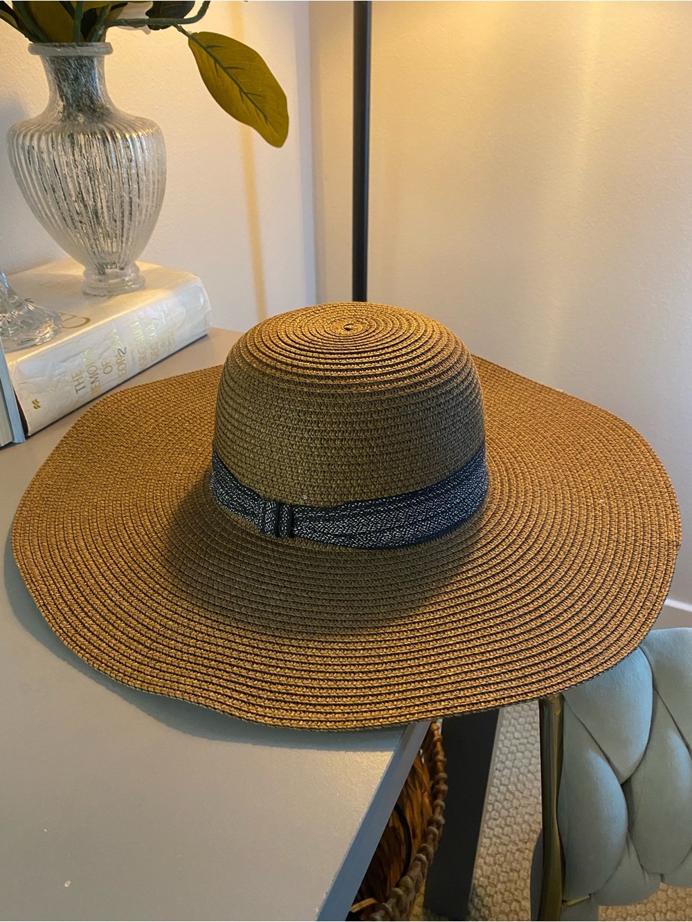 Wide Brim Straw Sun Hat with Decorative Band - Brown/classy/LN